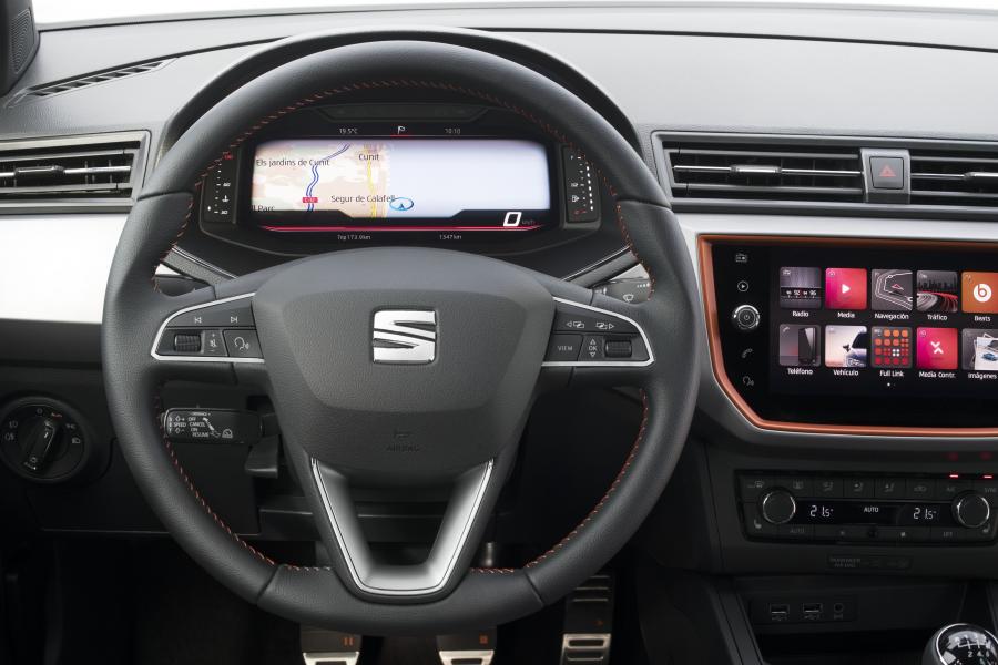Панель приборов Seat Ibiza Beats 2018 года  (WW) (фото 15 из 22)
